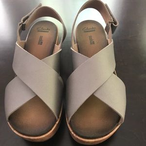 Clark’s leather metallic wedge sandals size 7.5